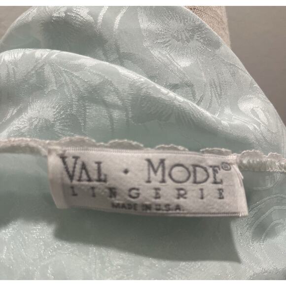 Vintage 1980's Val Mode Negligée Baby Blue with White Lace Vintage Size M - Picture 10 of 10